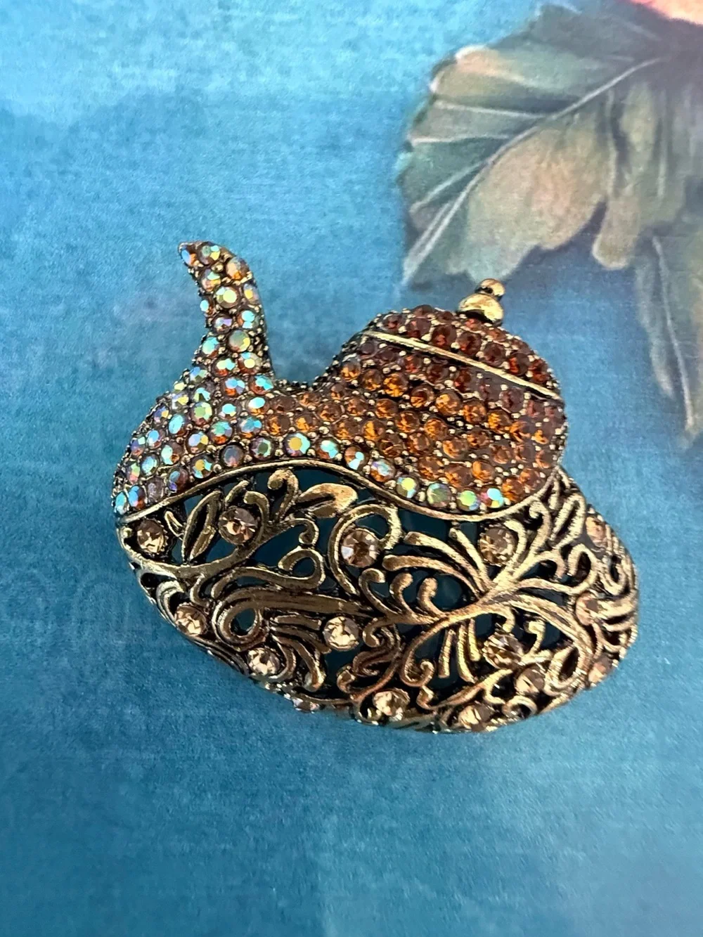 Crystal Embellished Swirl Tea Pot Brooch - Multicolor